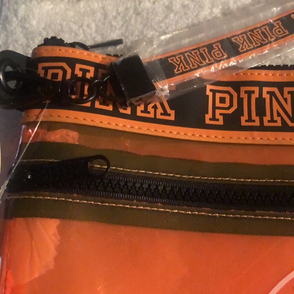 NWT PINK Victoria’s Secret Swimsuit beach bag. 2 zipper compartments. - Picture 9 of 9